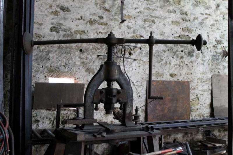 Presse à balancier d'atelier